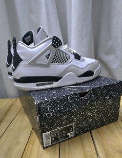 Jordan 4 military black 10.5