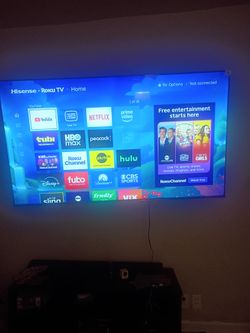 65 Hisense smart Roku tv