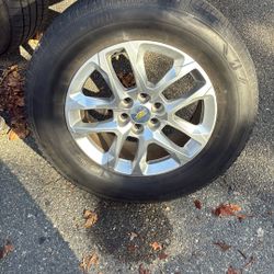 Chevy 255/65/18 Rims And Tires 6lug 7.5 Diameter 