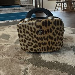 Cosmetic Bag. Sweet Vintage Hard Cover Purse Bag