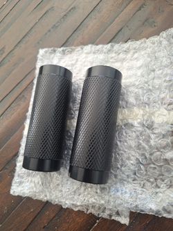 Brand New Set of Gt pegs