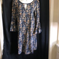 GORGEOUS LADIES DRESS Size M
