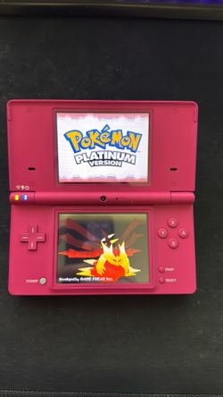 Nintendo DSI with twilight menu and 30+ games