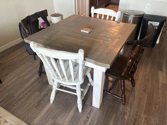 Dining table with chairs (FREE)