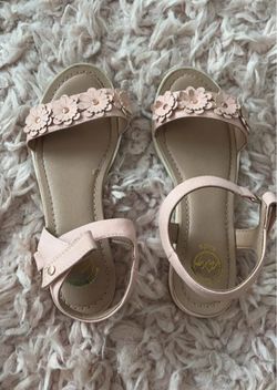 Girls' sandals
