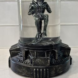 Xenomorph Snow Globe