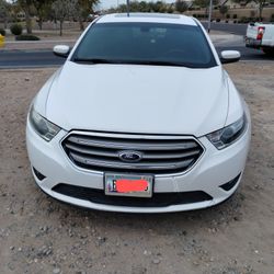 2013 Ford Taurus