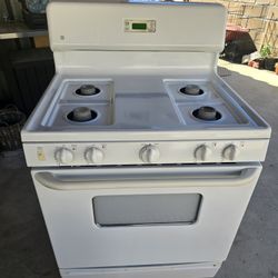 GE Stove
