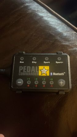 Pedal commander Ford Mustang (11-14)