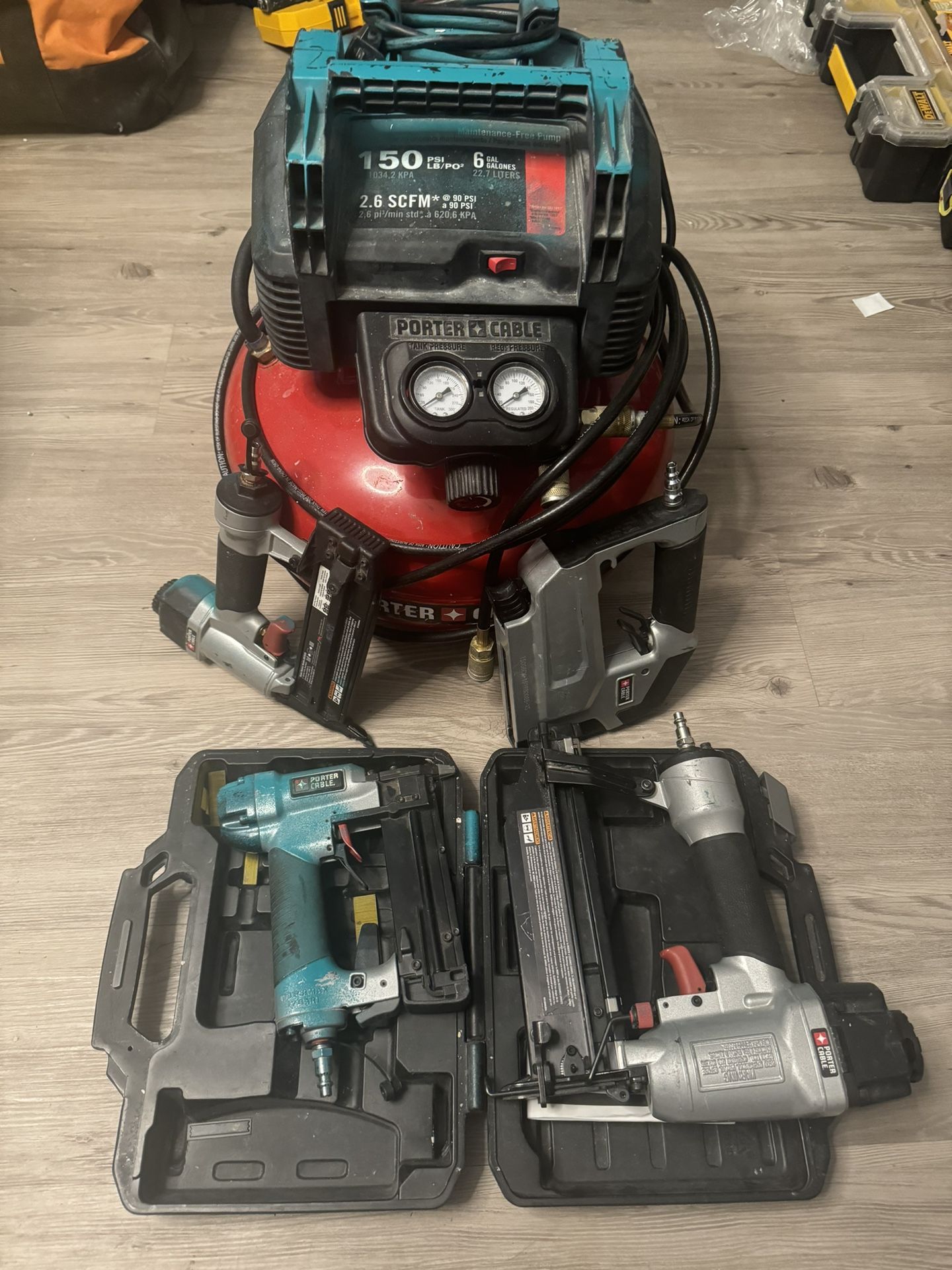 RIDGID TOOLS ,cable Porter Compressor With 4 Nails Gun