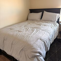 Maribel Full Panel Bed with Dresser and Mirror