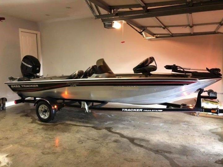 Photo 2008 Bass Tracker beatiful