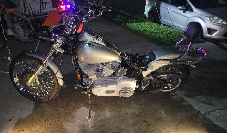 Harley davidson limited avenue Wide glide softtail 