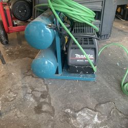 Makita MAC2000 Air Compressor 