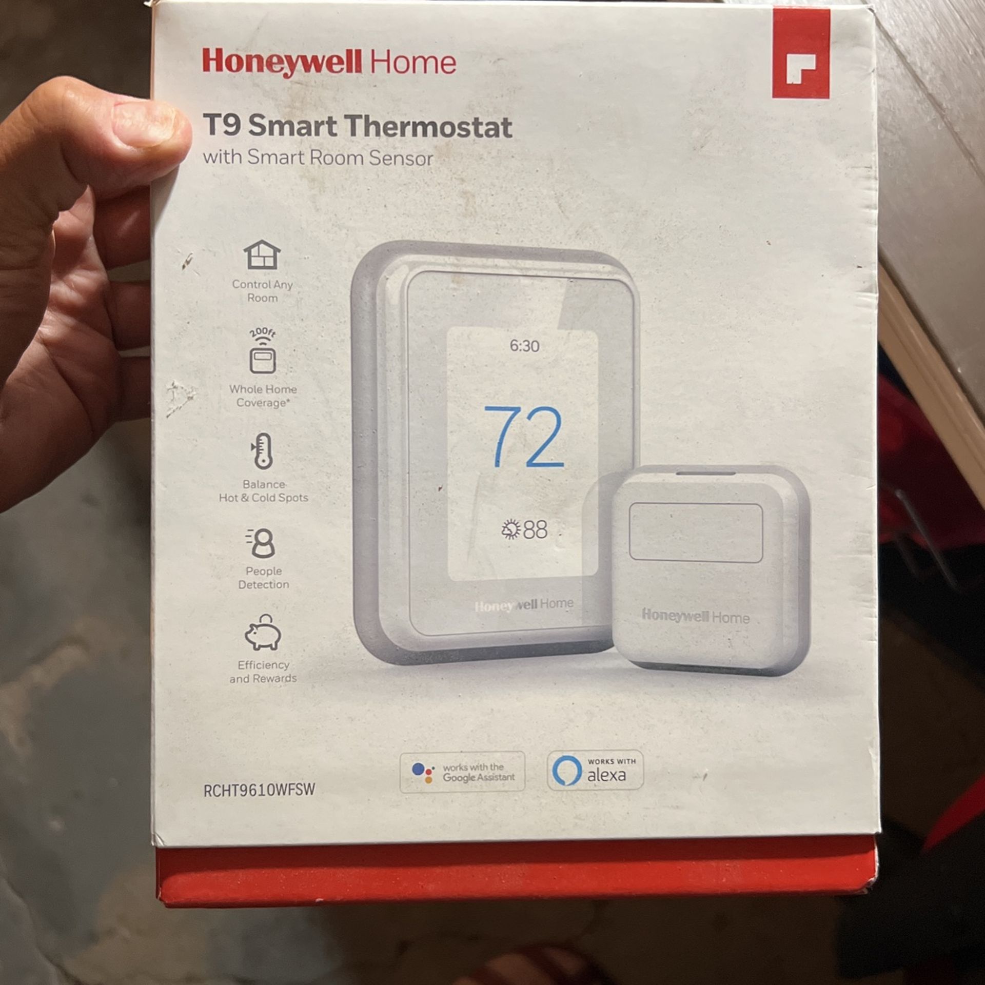 *** HONEYWELL T9 SMART THERMOSTAT WITH C WIRE ADAPTER AND 1 SMART ROOM SENSOR FREE DELIVERY ***