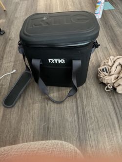 Rtic ice chest/cooler