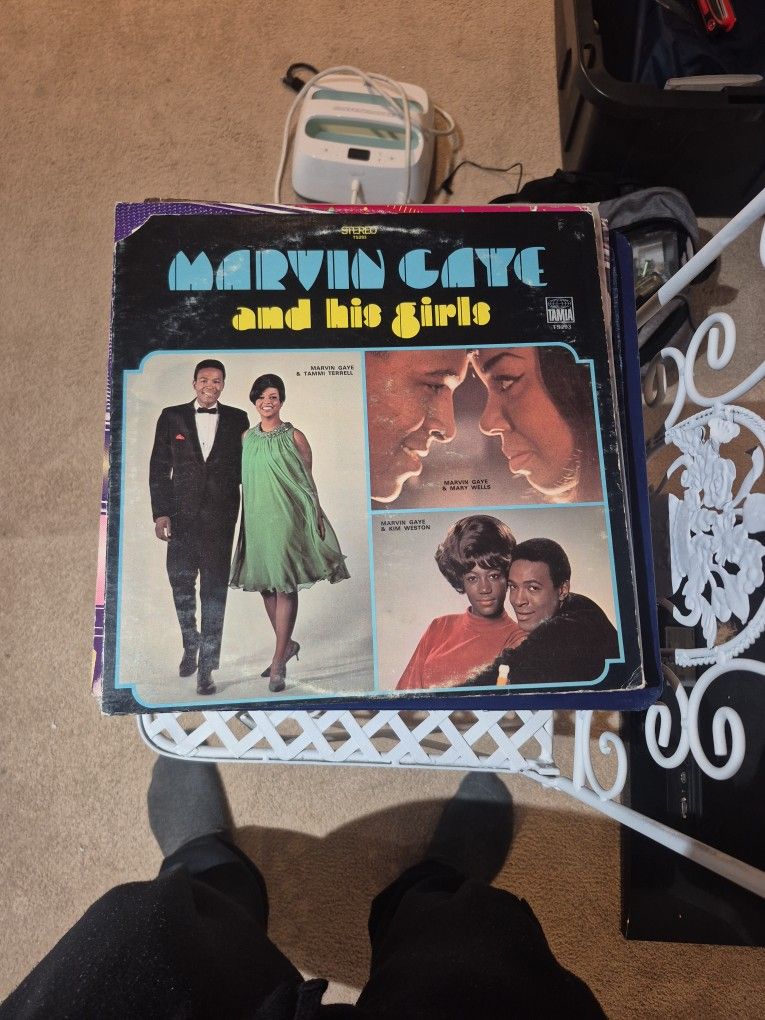 MARVIN GAYE AND HIS GIRLS