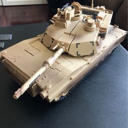 Blue Box Elite Force 1/18 M1A2 Abrams Tank w/ Electronic Features