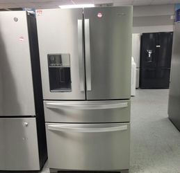 Whirlpool 4‑Door French Door Fridge – Stainless, Water Dispenser