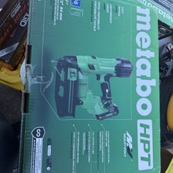 Metabo HPT MultiVolt 2-1/2-in 16 -Gauge Cordless Straight Finish Nailer (Battery Included and Charger Inclu...