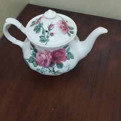 Vintage  English Rose Roy Kirkham Fine Bone China Teapot