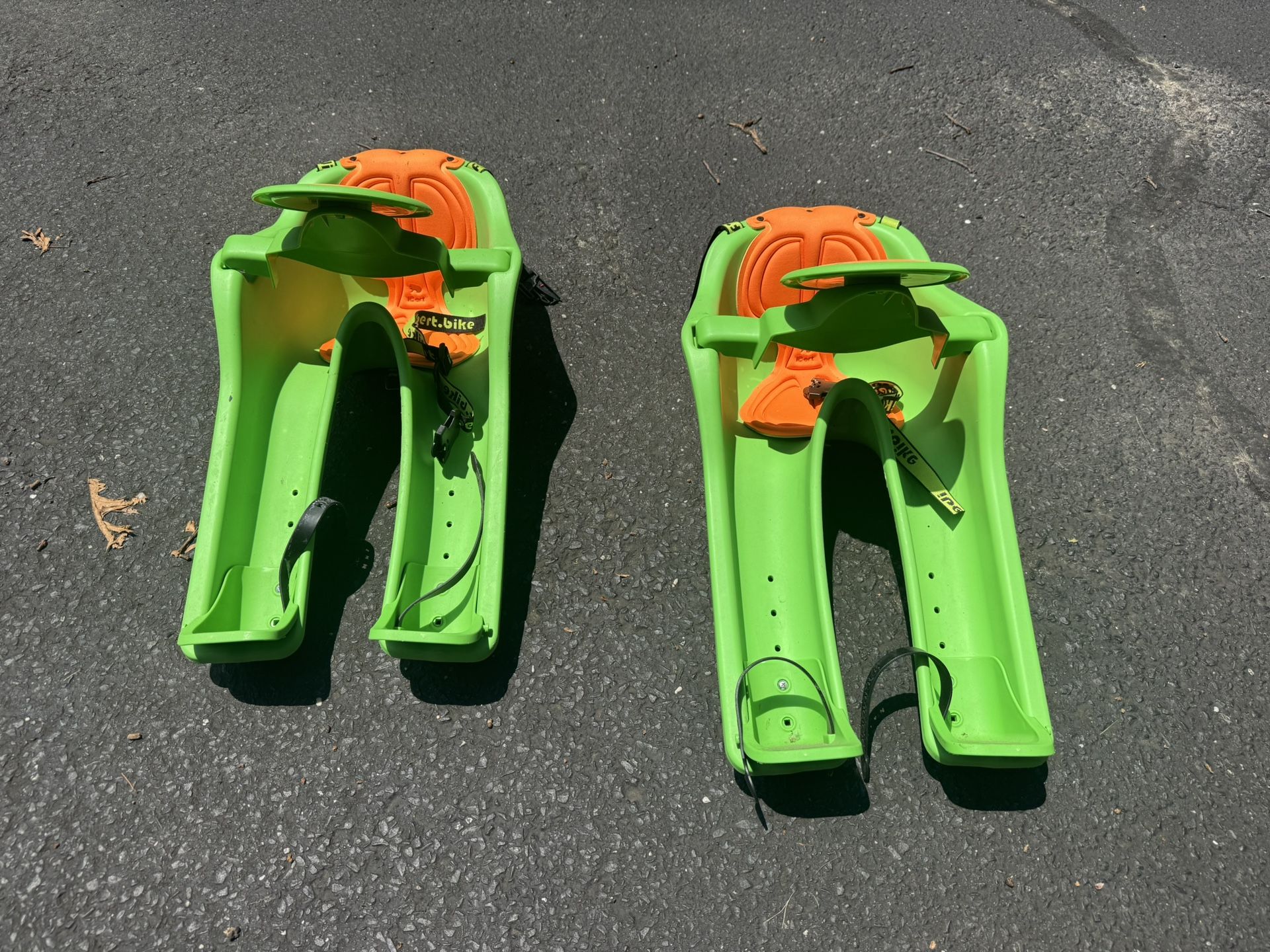 2 Green IBERT Safe-T Seat Child Carriers
