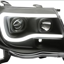 Headlights Toyota Tacoma 06