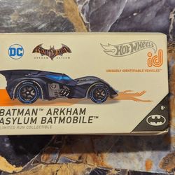 2018 Hot Wheels id Series 2 DCComics Batman Arkham AsylumBatmobile Car HBG04