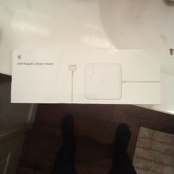 Apple Magsafe 2 85w AC Adapter A1424
