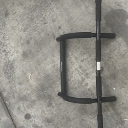 Pull up bar