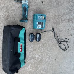 Makita Nibbler with Batteries And Charger