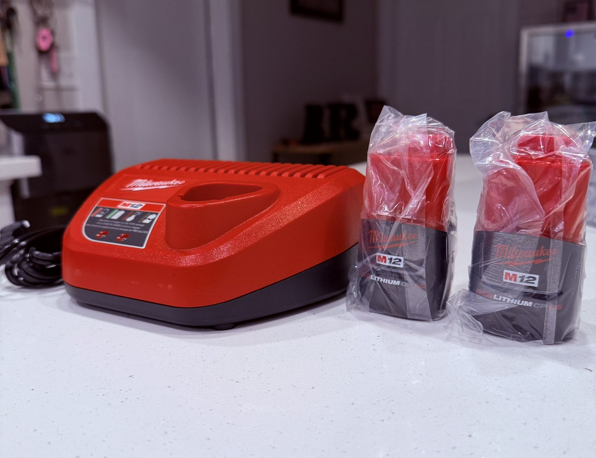 Milwaukee M12 Batteries 1.5 Ah With Charger (NEW)