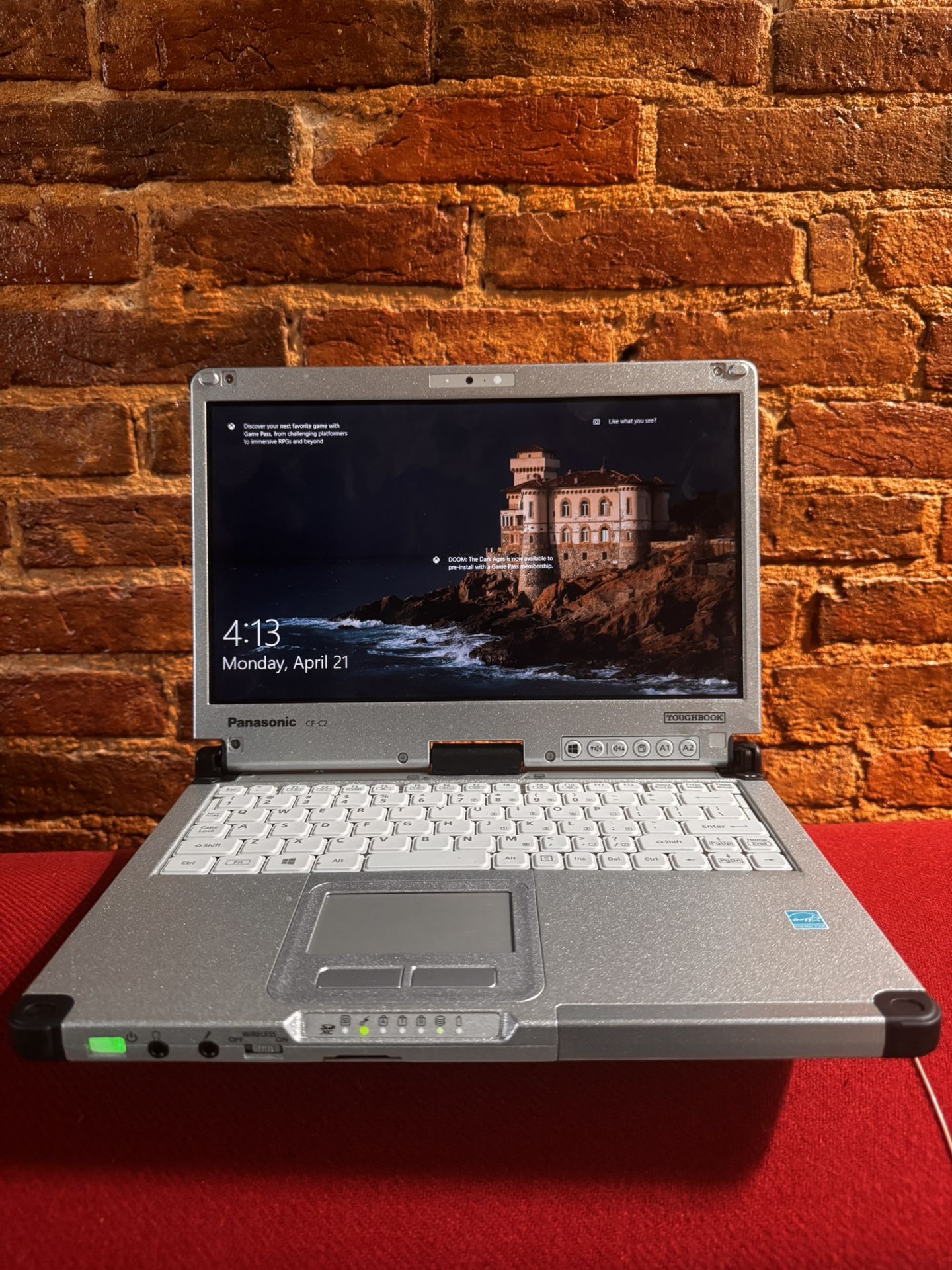PANASONIC TOUCHBOOK WITH TOUCHSCREEN