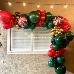 Christmas Balloon Garland & Centerpieces Available