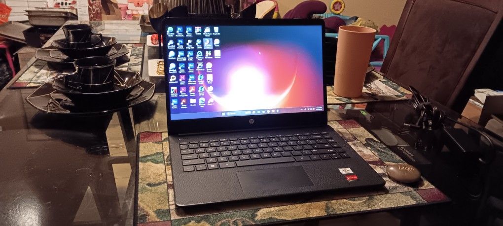 Awesome Studio, Photo/Video Editing Laptop