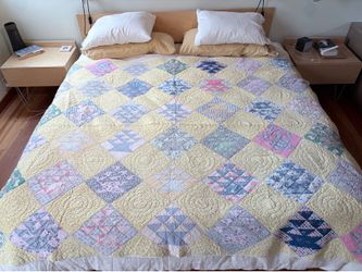 Vintage 1930s Quilt
