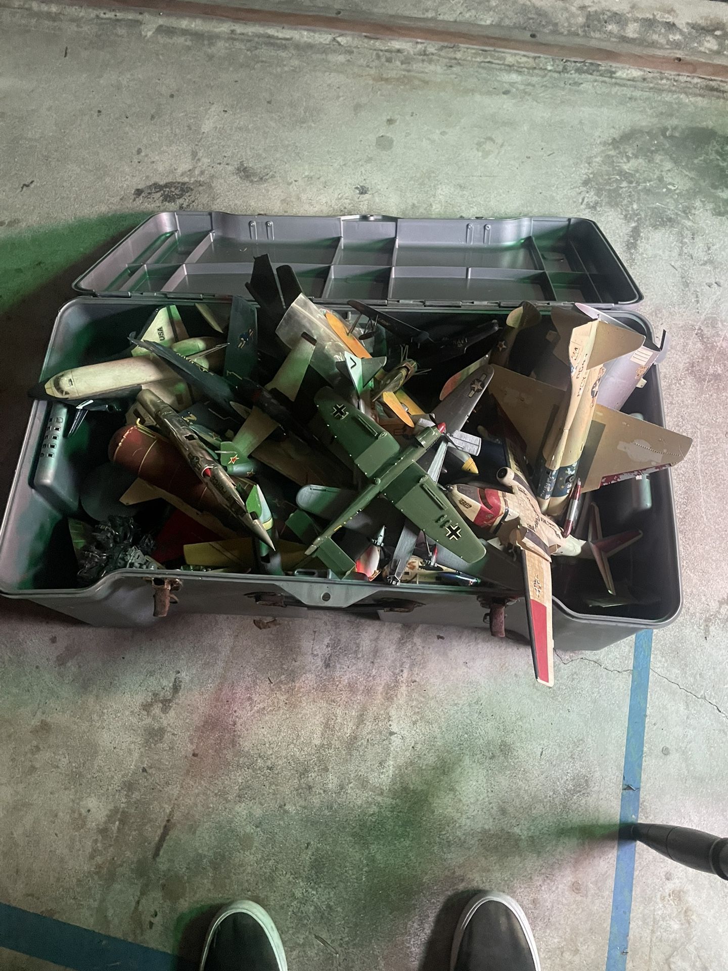 Model Airplanes 50’s Thru 70’s Great For Parts And Or Repair 