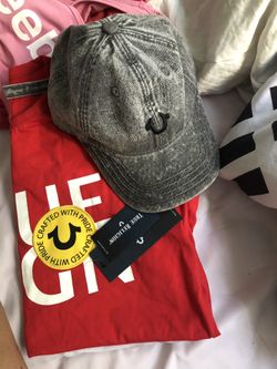 True religion hat & shirt