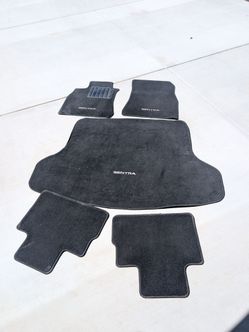 2022 Nissan Sentra 5 piece carpet set