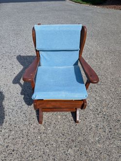 Kid rocking chair