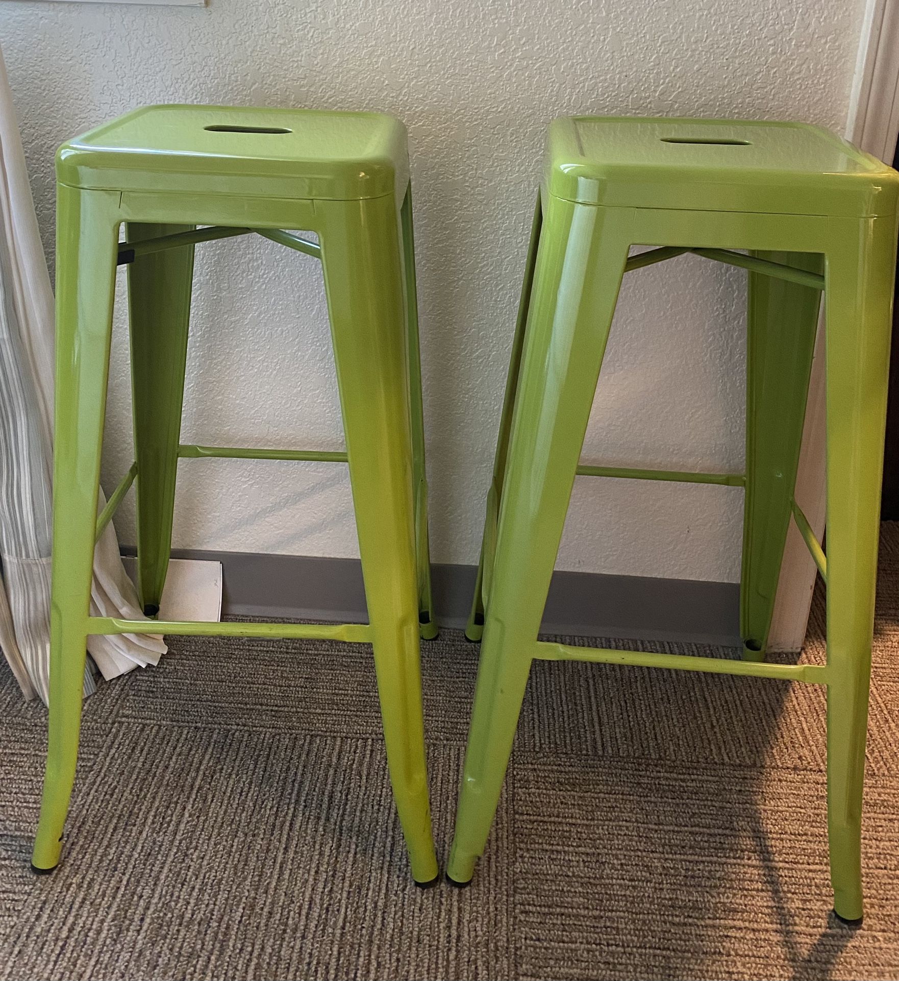 ADECO BAR METAL  STOOLS 