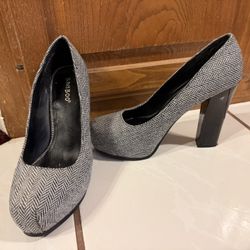 Black and White platform shoes 7.5