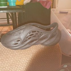 Adidas Yeezy Foam Runner "Onyx" New Size 8.5 Womens