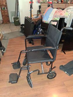 Drive Travel Wheelchair