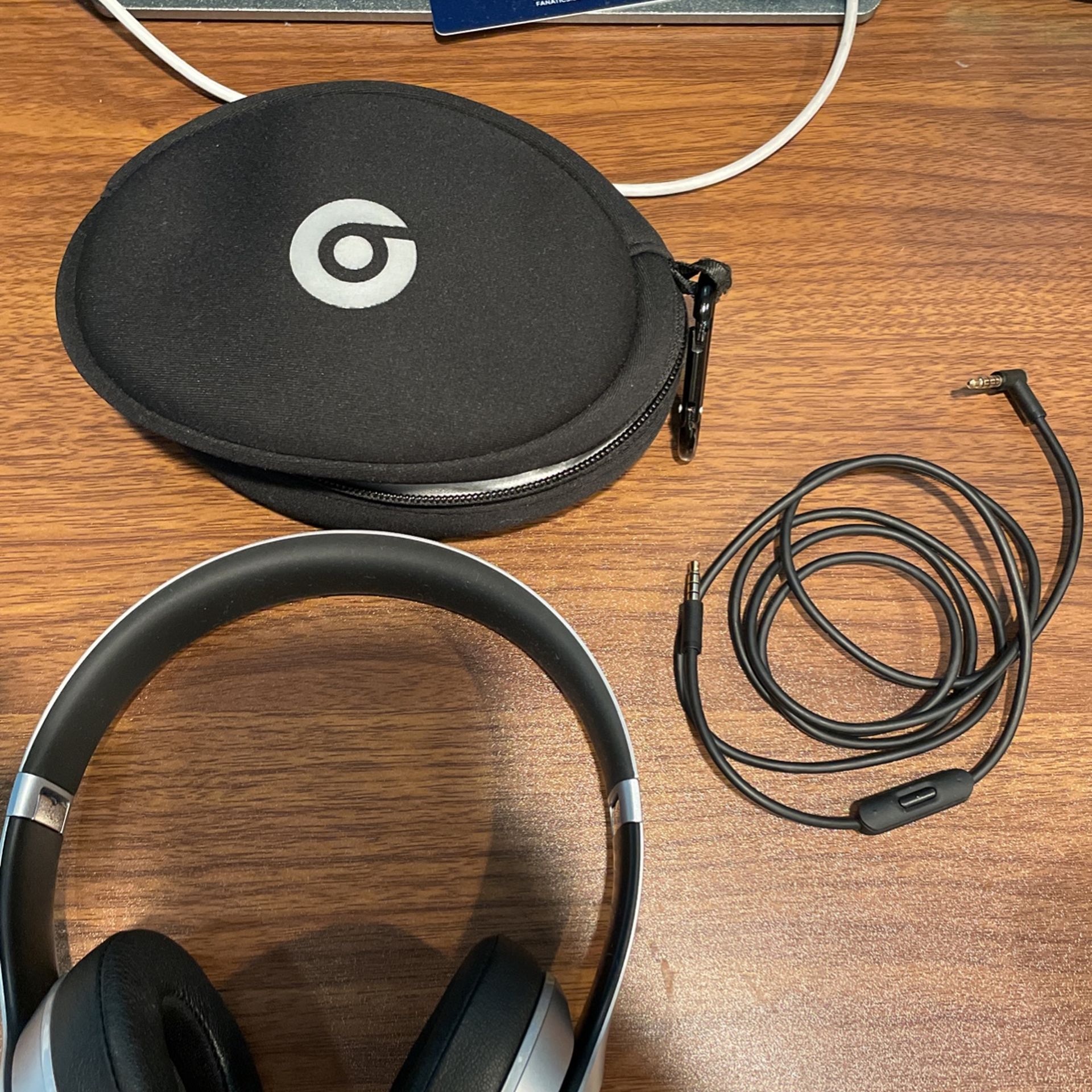 Beats Solo 2 Space Grey