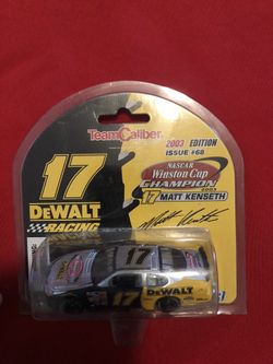 Matt Kenseth #17 DEWALT 2003 Winston Cup Champion Ford Team Caliber 1/64 NEW