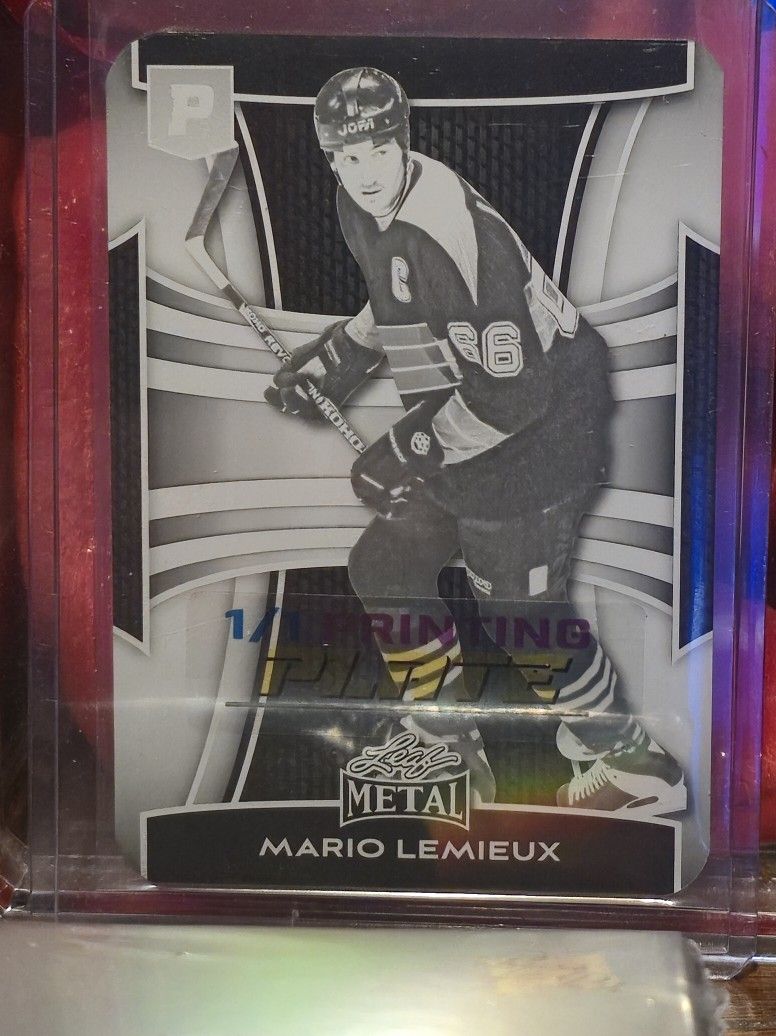 2025 Mario Lemieux 1/1 Printing Proof hockey trading card Black Plate from the Leaf Metal Universe set | Card# 347 | Base
By: Mario Lemieux