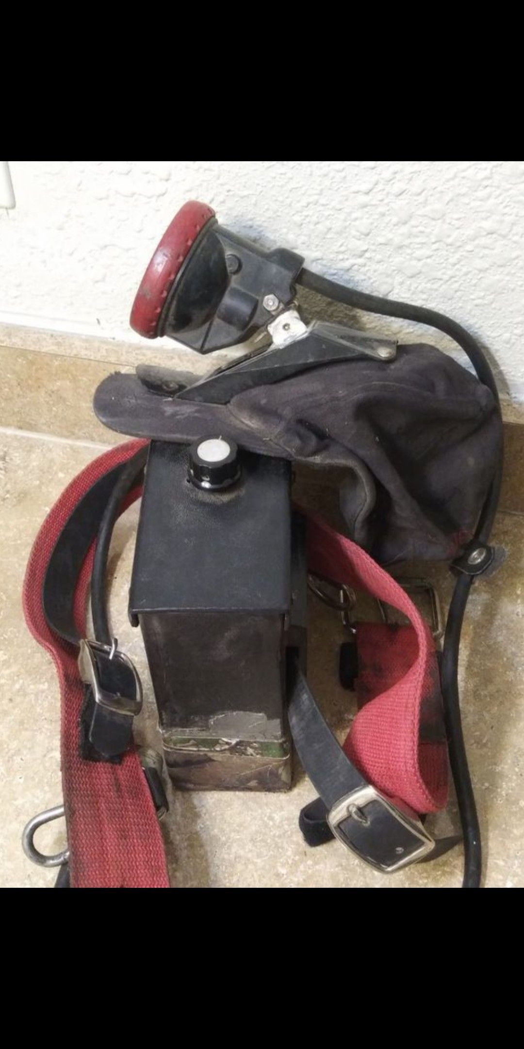 (VINTAGE) 1940's Coal Miner's (LAMP HAT) with battery pack