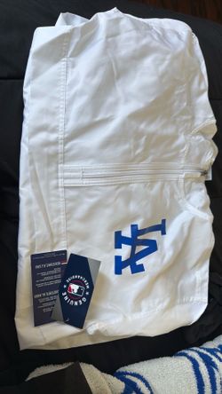 Women’s medium windbreaker
