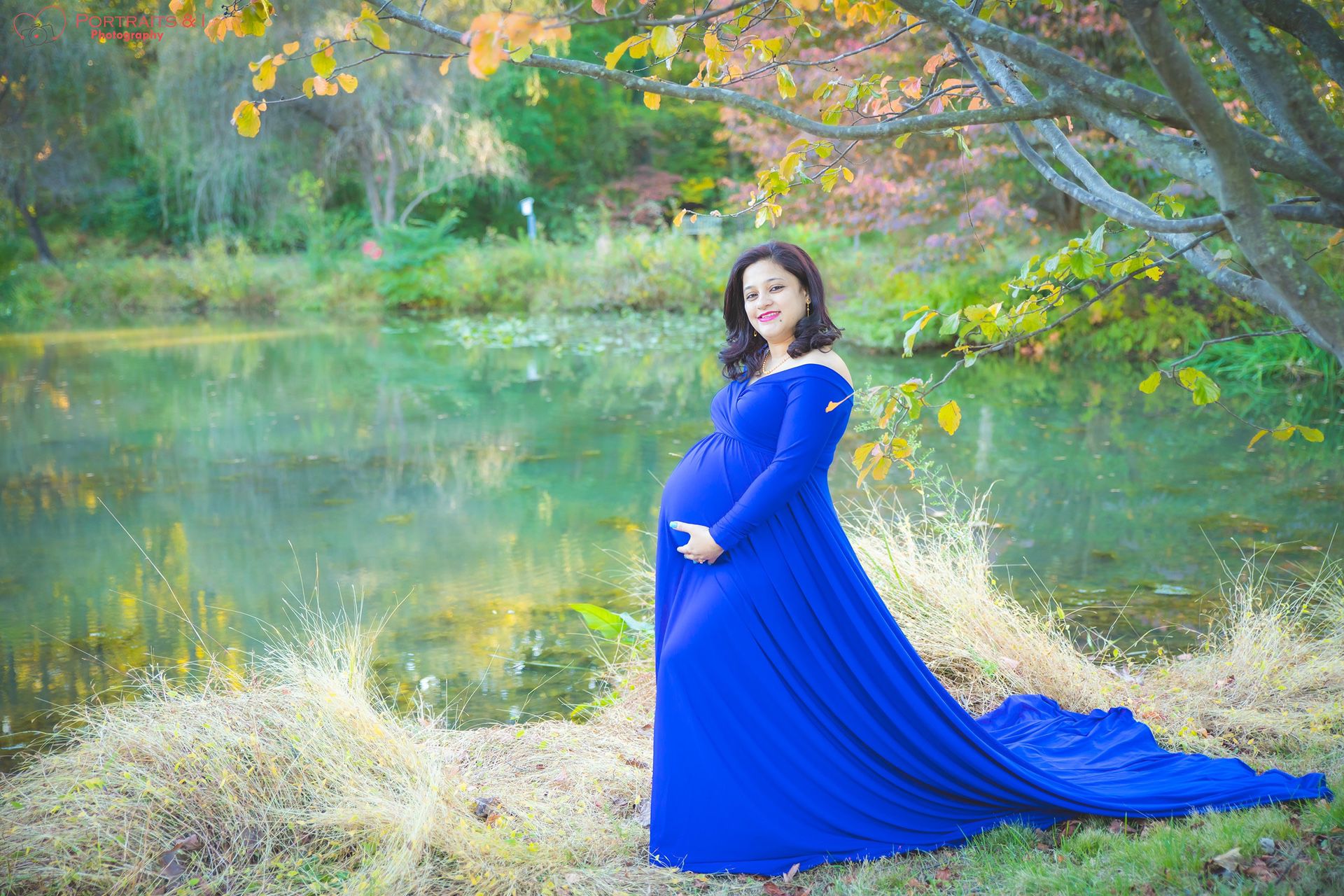 Maternity gown -Size S for sale